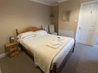 Lakeside Lodge