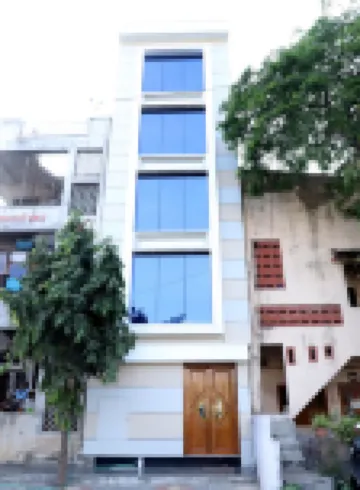 Hotel Hinduja Empire