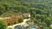 Domaine de la Cascade Parfumée Hotels in Grasse