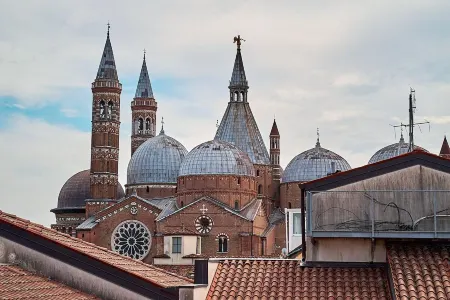 Residenza SubitoSanto - Appartamento 5A "Obizzi" Отели рядом с достопримечательностью «Amusement Park»