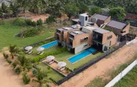 Inidi Leisure Luxury Villas Hotels near Rajaguru Sri Subuthi Temple Waskaduwa