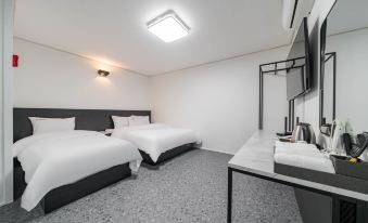 Mungyeong Hotel W - Housity