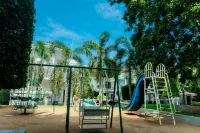 Royal Reach Udawalawe Hotels in Embilipitiya