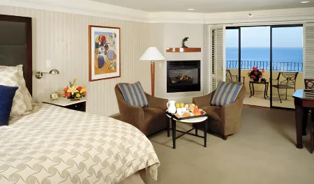 Monterey Bay Inn