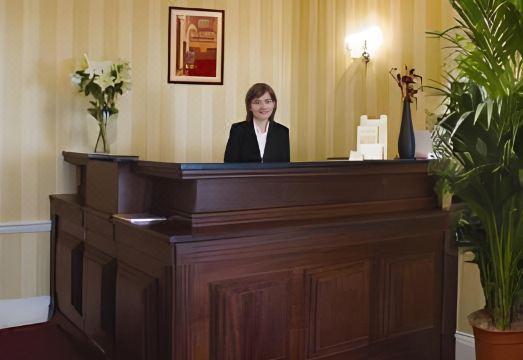 호텔 캐번디시의 아담한 레스토랑 공간