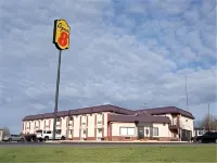 Super 8 by Wyndham Clinton Hotels in Clinton