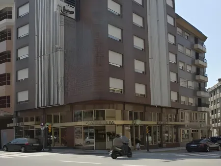 Hotel Alda Centro Gijón Отели рядом с достопримечательностью «Chalet de Ladislao Menendez»