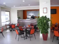 Hostal Villa فنادق في Bay of Cadiz