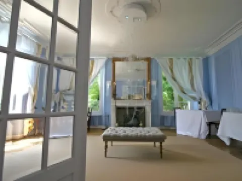 Maison Stella Cadente, Maison d'hôtes Artistique et Jardin à Provins Hotels in Provins
