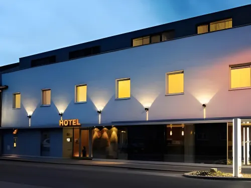 Heinhotel Vienna Airport Hotels in Wien-Umgebung District
