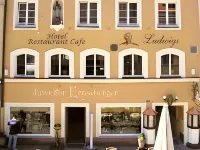 Hotel Ludwigs Hotel dekat Tourist information Füssen