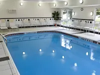 Fairfield Inn & Suites Toledo Maumee - Uima-altaat
