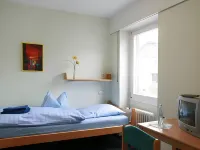 Nell-Breuning-Hotel Hotel in zona Freibad Merkstein