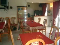 Logis Heraclee Hotels in Saint-Gilles