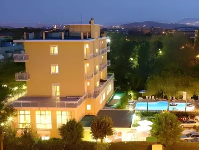 Hotel Bahama Hotels near Tiberius Bridge