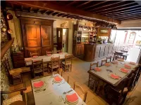 Logis l'Auberge Basque Hotels in Vidou