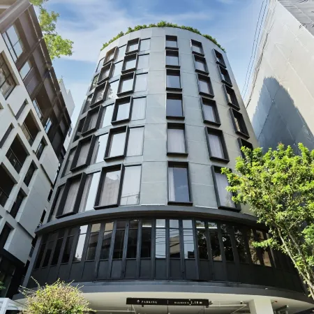 Quartier by Montraj Sukhumvit Bangkok Отели рядом с достопримечательностью «Торговый центр SeenSpace»