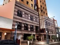 Hotel Carlton Plaza Hotels near Train Station