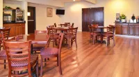 Quality Inn & Suites - sarapan
