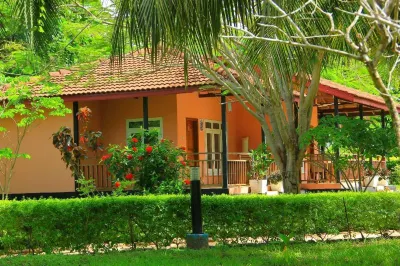 Charlestina Beach Resort Hotel a 