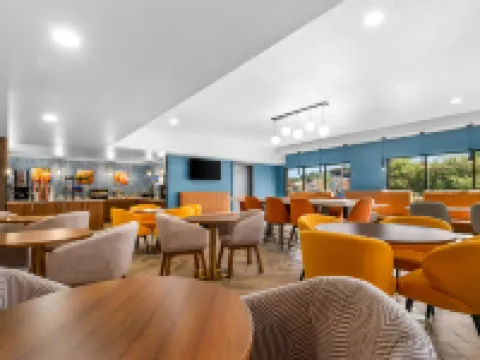 Comfort Inn & Suites Hotels in Manchester Township