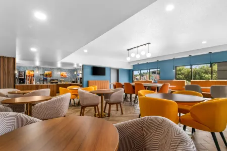 Comfort Inn & Suites Отели в г. Манчестер Тауншип