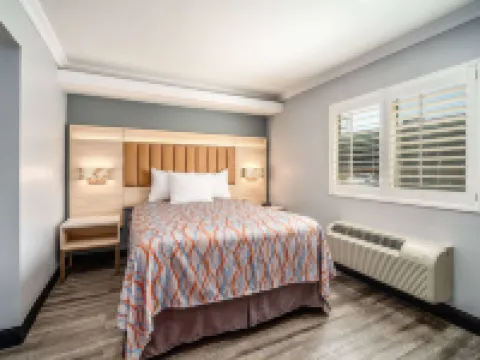 Travelodge Inn & Suites by Wyndham Bell Los Angeles Area Hotels in Bell