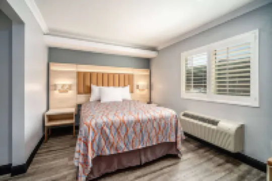 洛杉磯地區貝爾溫德姆Travelodge套房酒店