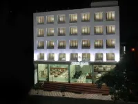 Hotel Silver Palace 마나파 옥시겐 파크, 뉴 가든 주변 호텔