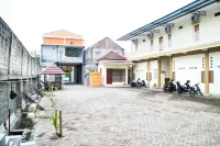 Puri Karomah Syariah RedPartner Hotels in Lamongan