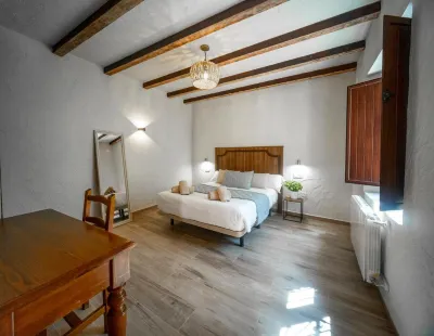 Eco Hotel Cueva del Gato - Rum Superior Queen Hotels near Sabores Ole