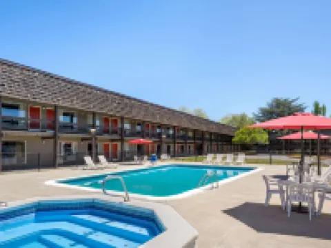 Days Inn by Wyndham Klamath Falls Hotels in Altamont