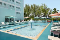 Courtyard Nassau Downtown/Junkanoo Beach - Beach