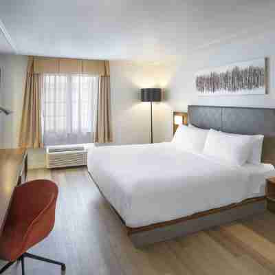Quality Inn Rooms