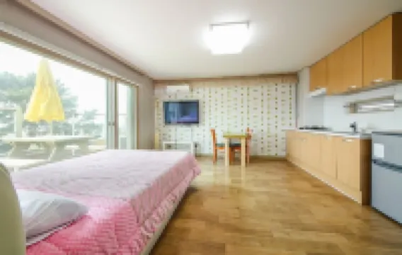 Ganghwado Ari House Pension