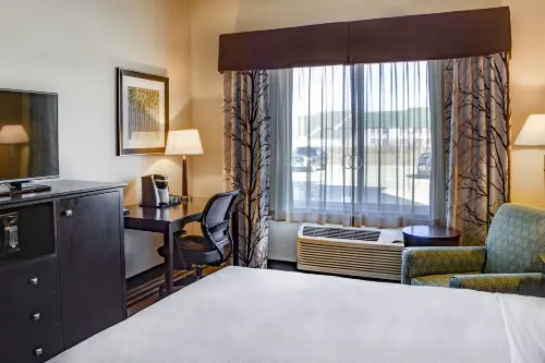 Holiday Inn Express & Suites NEVADA by IHG Hotels in Nevada
