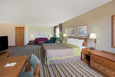 Super 8 by Wyndham Charles City Các khách sạn ở Thành phố Charles