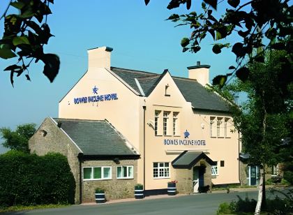 Bowes Incline Hotel