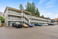 Basecamp Puyallup a Travelodge by Wyndham - parking