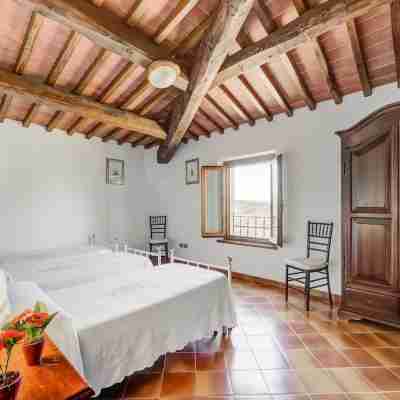 Rustic Tuscan Stonehouse Rooms