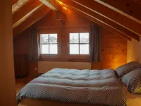 Lischenhaus 2 - Wohnung Flösch Hotels in Lenk