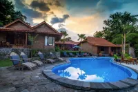 Gopalan Borobudur - Pools