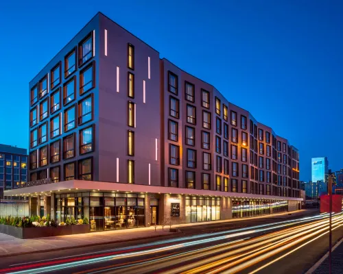 AC Hotel by Marriott Boston Downtown Hotels near Peter's Park