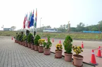 Rang Lords Inn Bharuch فنادق في Bholav Part