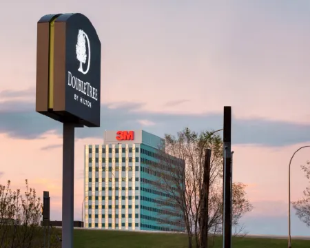 DoubleTree by Hilton St. Paul East Hotels in Saint Paul