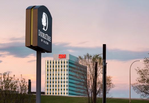 DoubleTree by Hilton St. Paul, MN - Housity