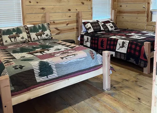 Cabin 10 - Rustic Mountain Cabin Rental - Up to 4 persons