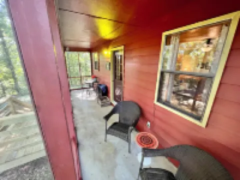 The Stone Cottage! Private with incredible views of the River and Mountains. 哈里斯酒店