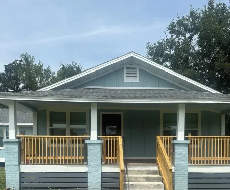 Downtown Dream-Renovated historic 1930s house-walking distance to DT Carrabelle!