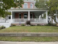 Spacious restored 1914 historic home steps from the beach. - Wifi